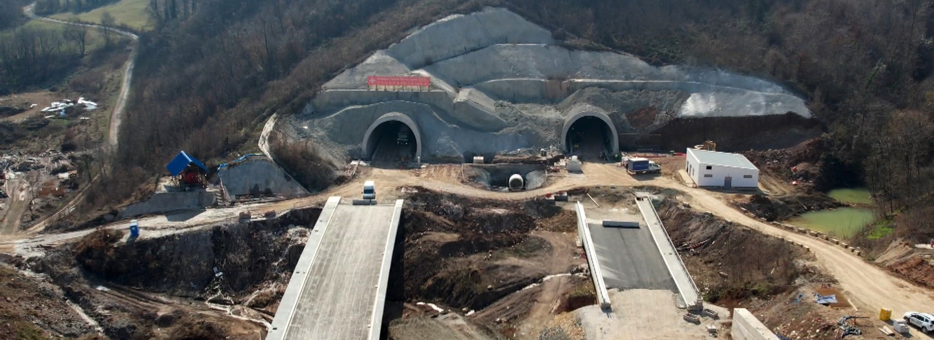 PAKOVRAĆE-POŽEGA - CONSTRUCTION OF THE LAZ TUNNEL