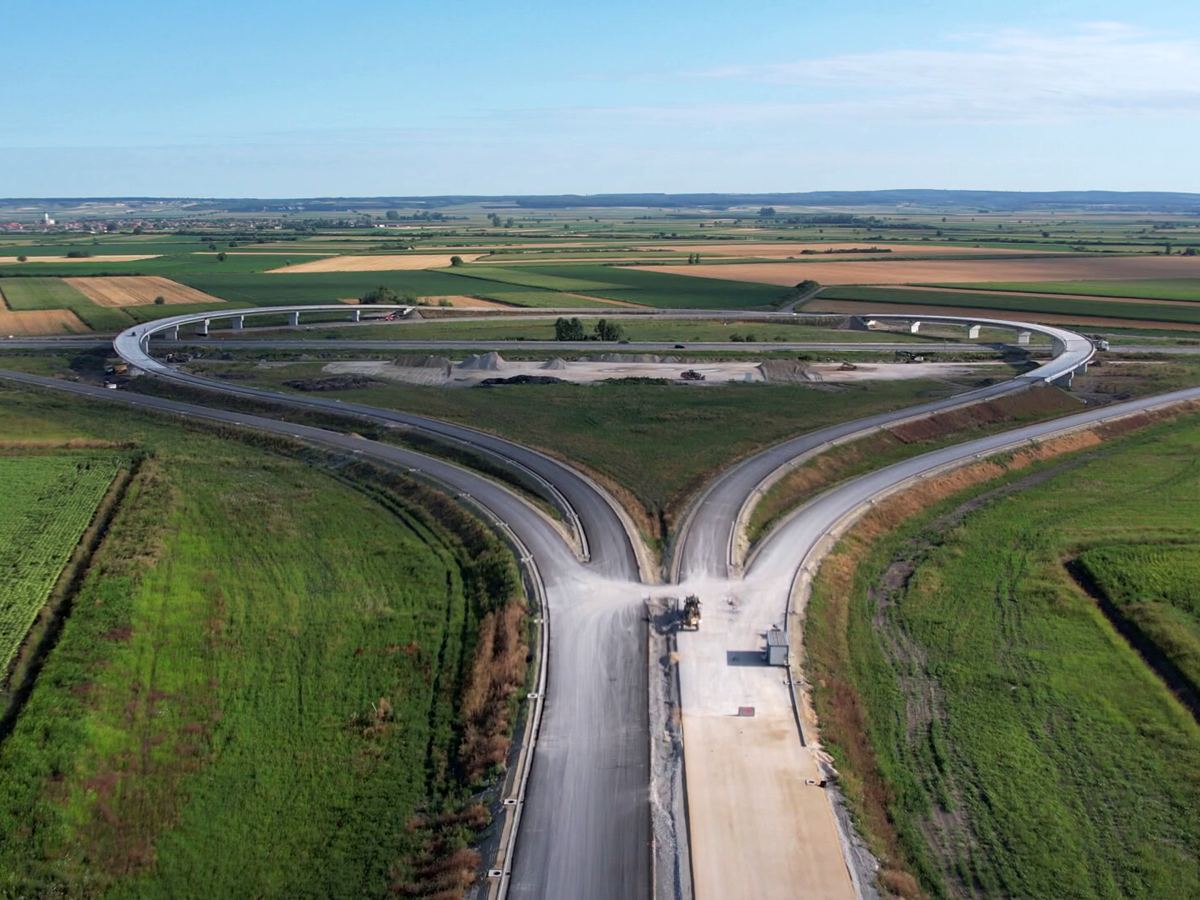 23.07.25. NAJNOVIJI SNIMAK IZGRADNjE AUTOPUTA KUZMIN - SREMSKA RAČA 