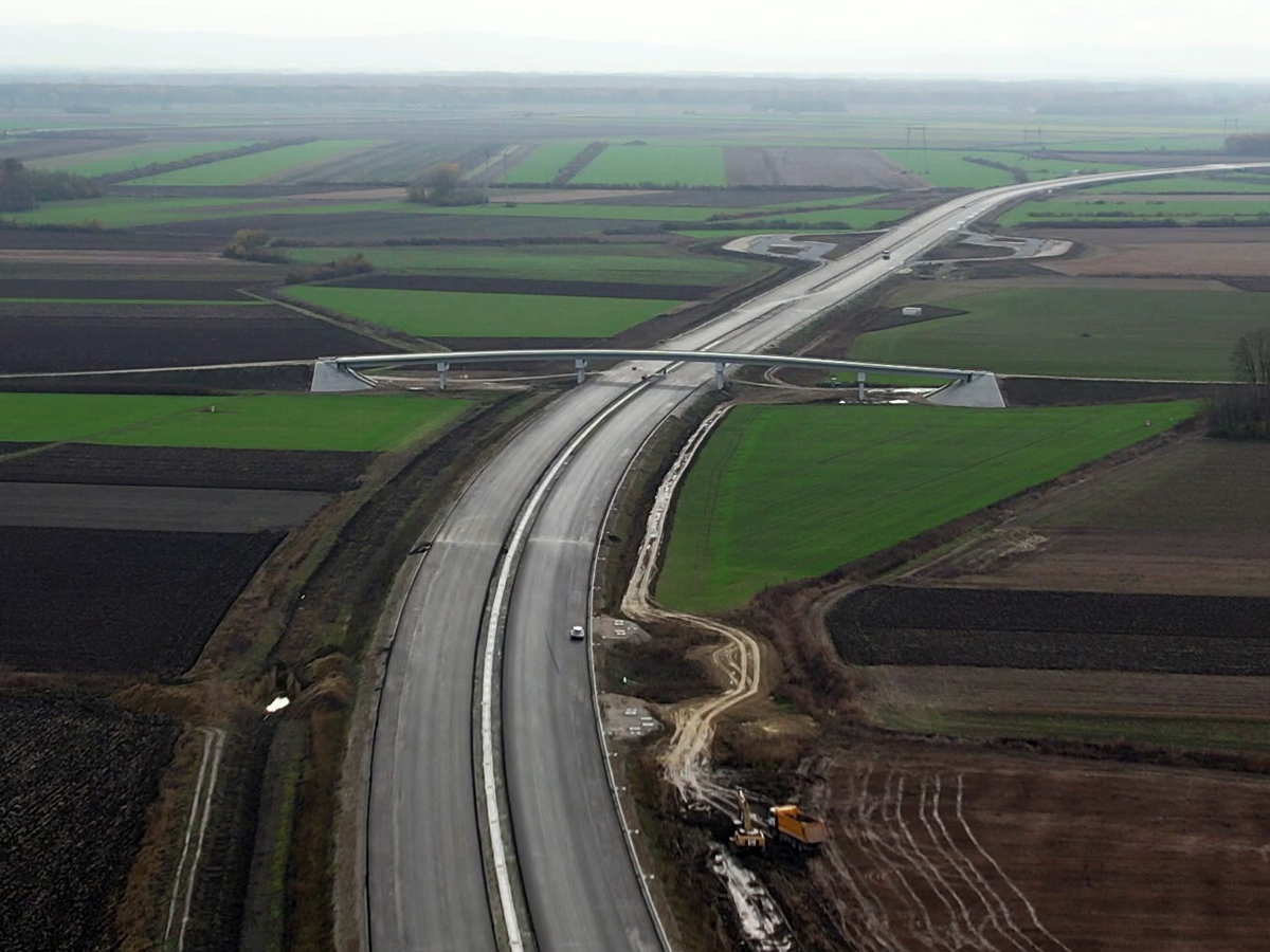 26.11.25. NAJNOVIJI SNIMAK IZGRADNjE AUTOPUTA KUZMIN - SREMSKA RAČA