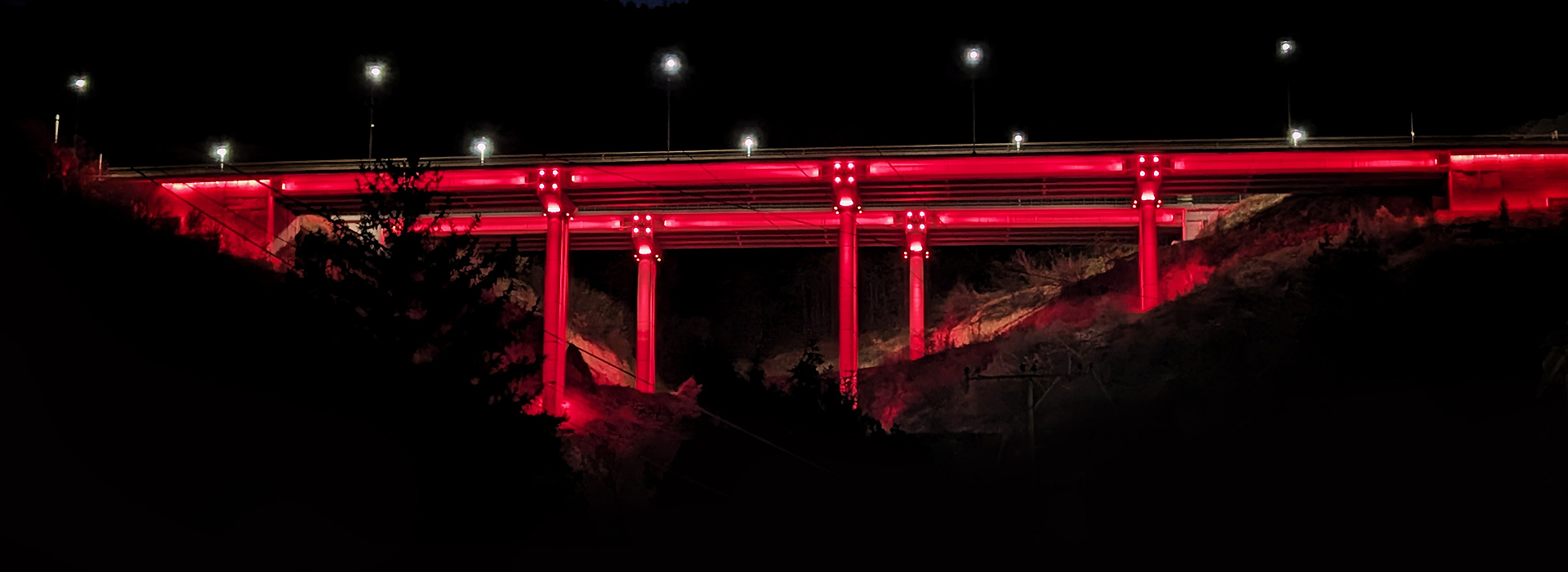 „PUTEVI SRBIJE“ OSVETLILO MOSTOVE POVODOM SVETSKOG DANA MIJELOMA  