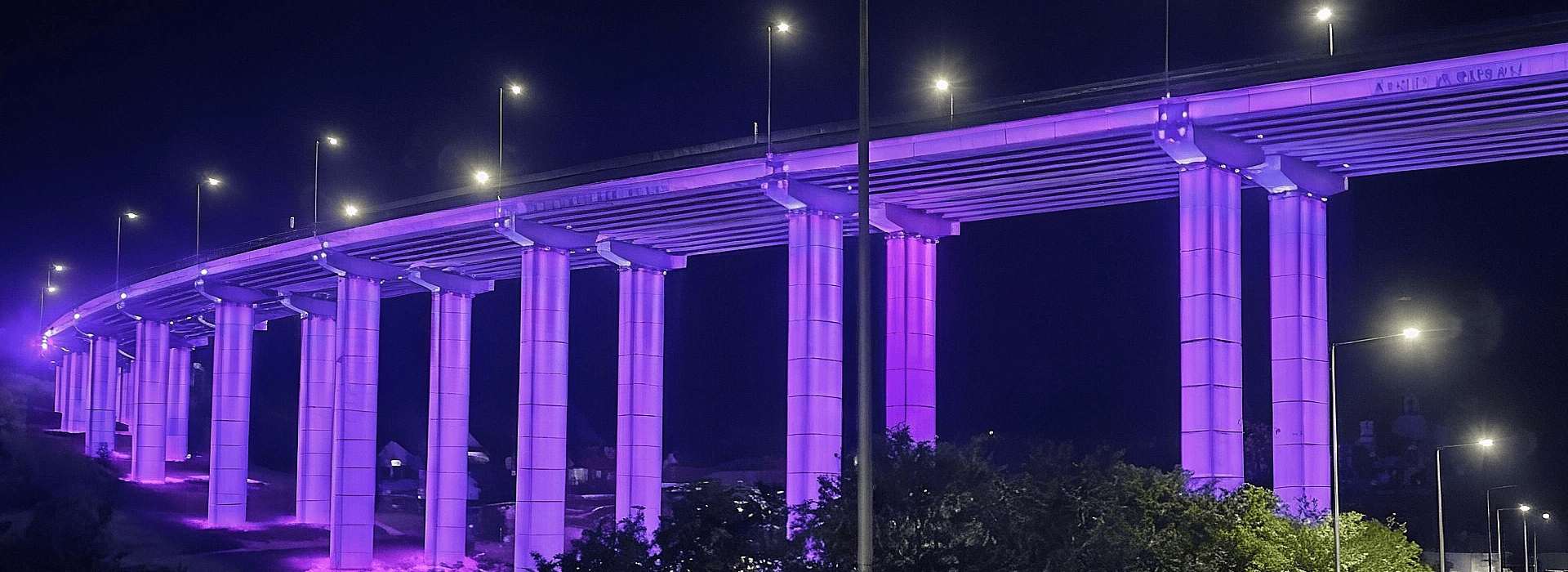 Putevi Srbije osvetlilo most Vrla povodom „Svetskog dana HAE“ 